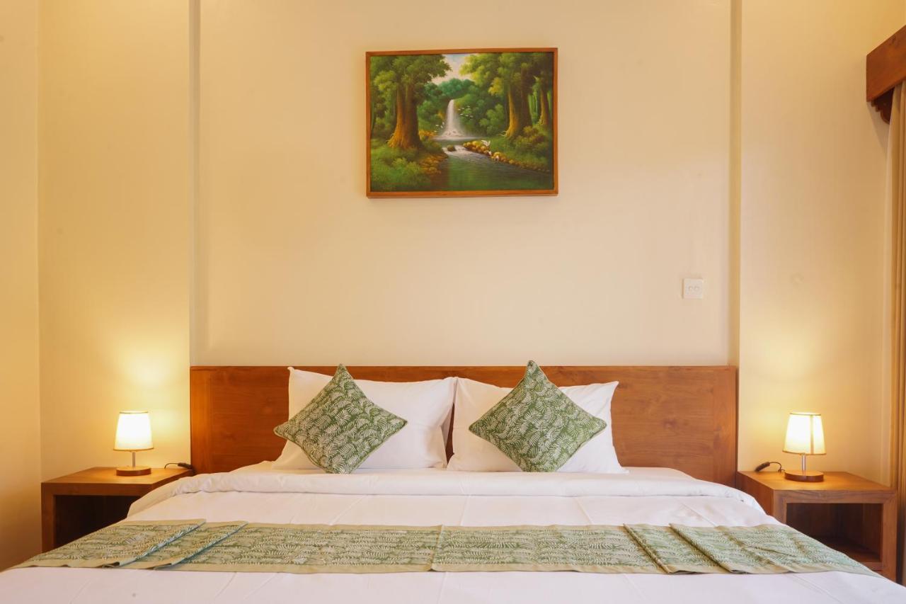 Tiny'S House Hotel Ubud  Exterior photo
